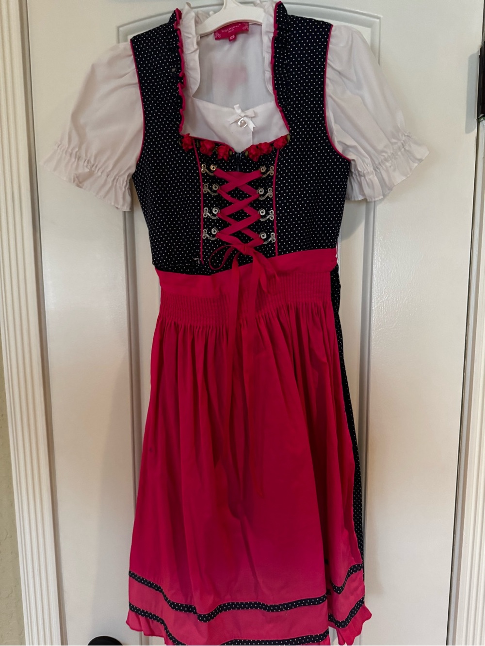 Authentic German girls Dirndl